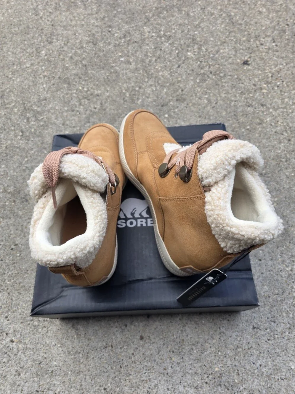 Sorel Kinetic Conquest WP boots Women Size 10